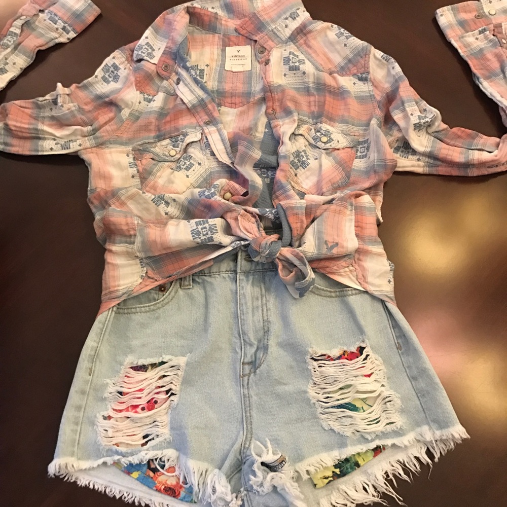 Super hipster button down collard AE shirt!!